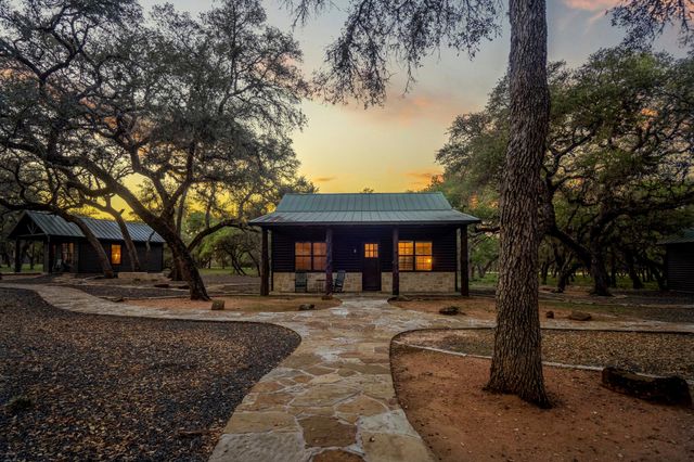 4053 County Road 158, Hallettsville, TX 77964