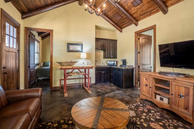 4053 County Road 158, Hallettsville, TX 77964