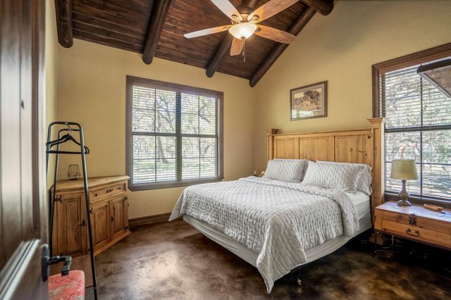 4053 County Road 158, Hallettsville, TX 77964