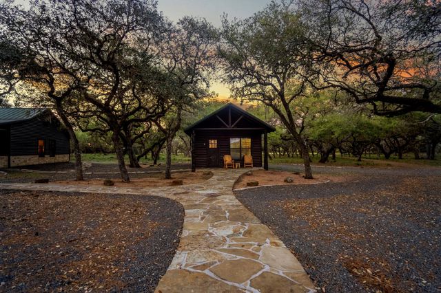 4053 County Road 158, Hallettsville, TX 77964