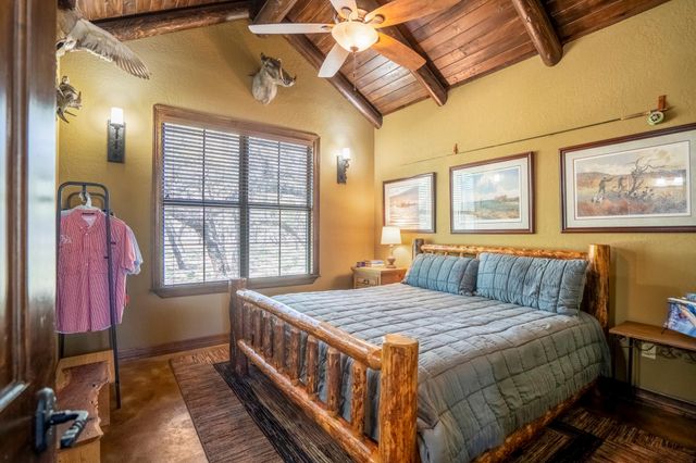 4053 County Road 158, Hallettsville, TX 77964