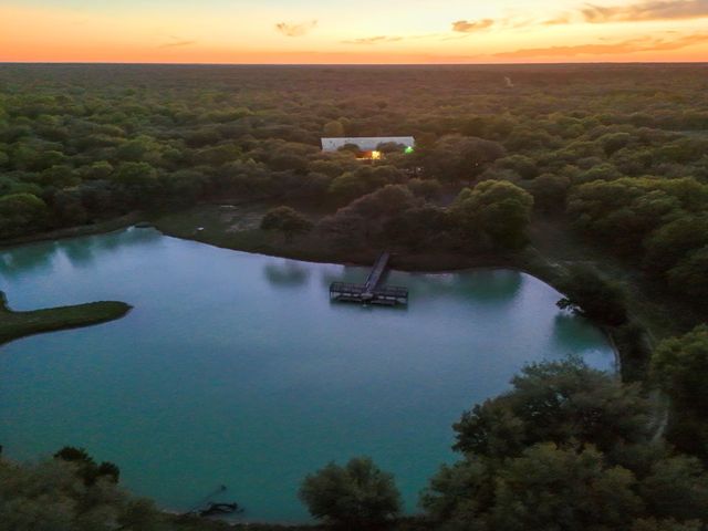 4053 County Road 158, Hallettsville, TX 77964