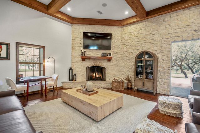4053 County Road 158, Hallettsville, TX 77964