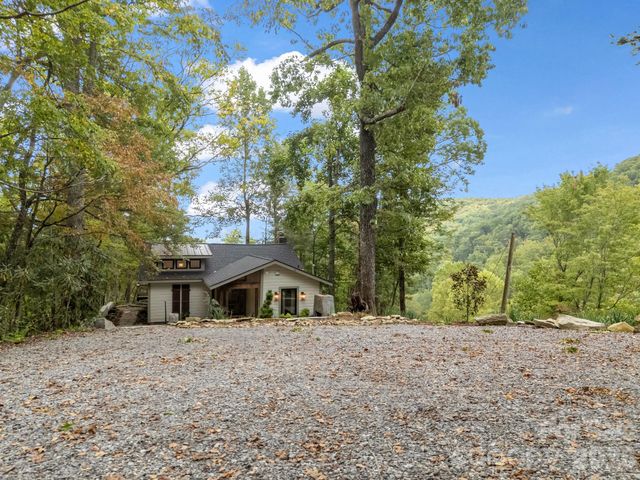 1821 Bearwallow Mountain Road, Hendersonville, NC 28792