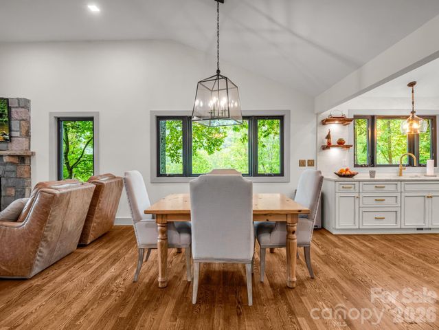 1821 Bearwallow Mountain Road, Hendersonville, NC 28792