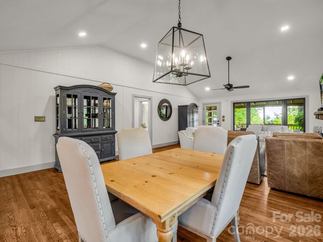 1821 Bearwallow Mountain Road, Hendersonville, NC 28792