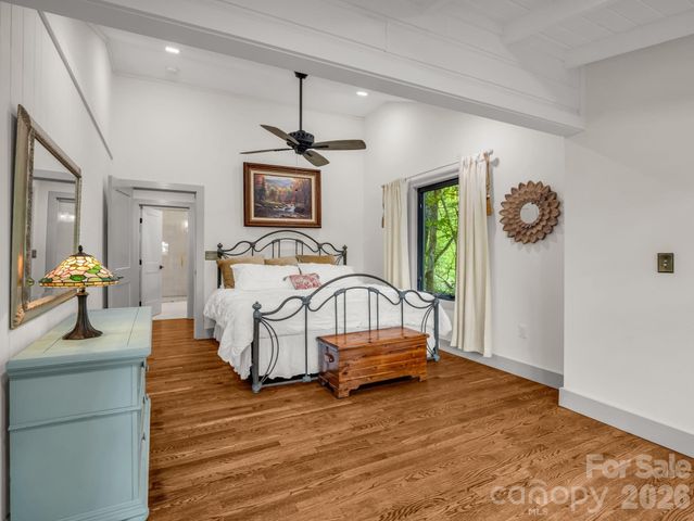 1821 Bearwallow Mountain Road, Hendersonville, NC 28792