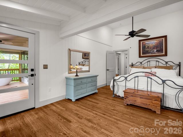 1821 Bearwallow Mountain Road, Hendersonville, NC 28792