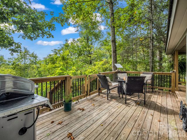 1821 Bearwallow Mountain Road, Hendersonville, NC 28792