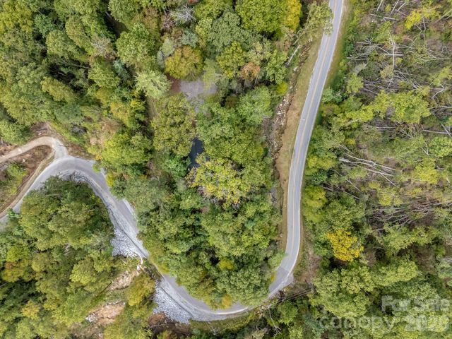 1821 Bearwallow Mountain Road, Hendersonville, NC 28792