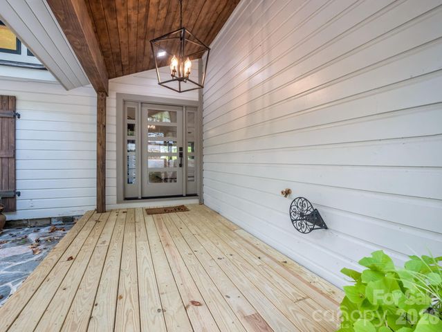 1821 Bearwallow Mountain Road, Hendersonville, NC 28792