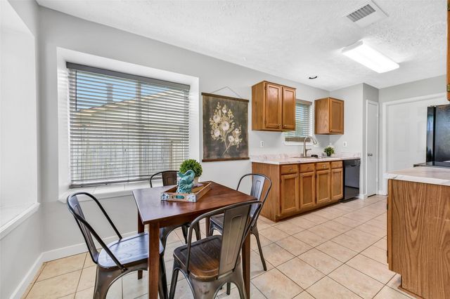 2701 Knoxville Drive, League City, TX 77573