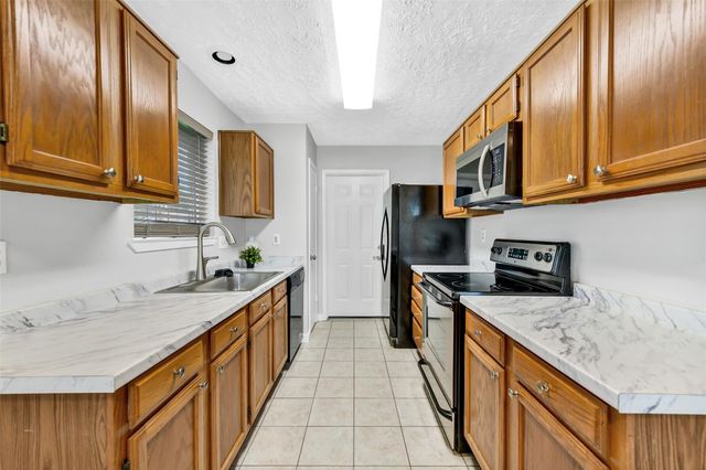 2701 Knoxville Drive, League City, TX 77573