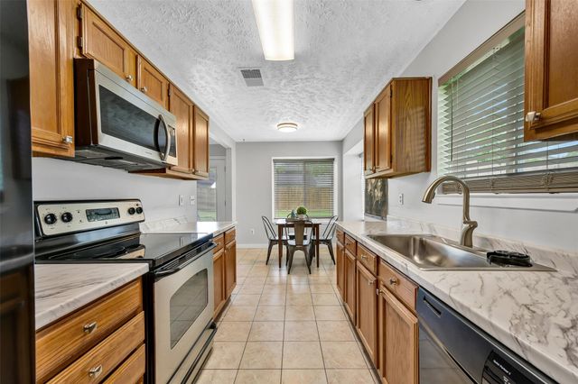 2701 Knoxville Drive, League City, TX 77573