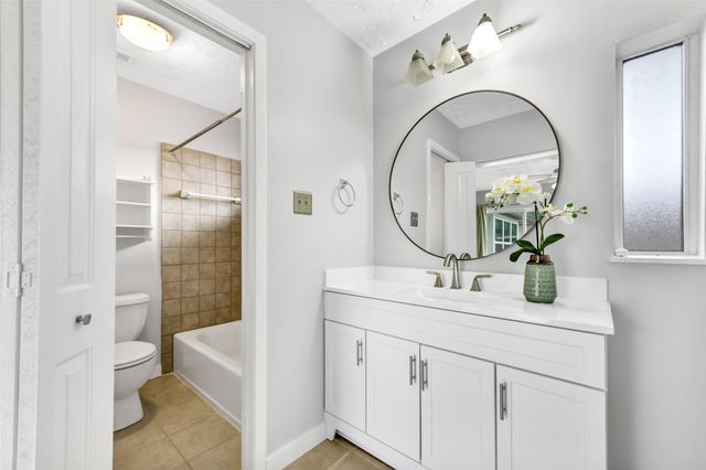 2701 Knoxville Drive, League City, TX 77573