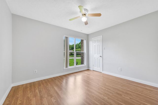 2701 Knoxville Drive, League City, TX 77573