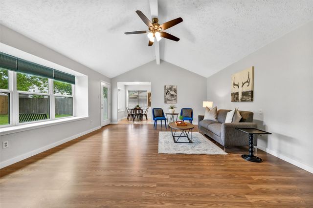 2701 Knoxville Drive, League City, TX 77573