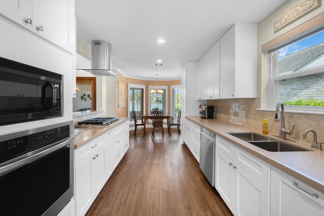 2919 N Peach Hollow Circle, Pearland, TX 77584