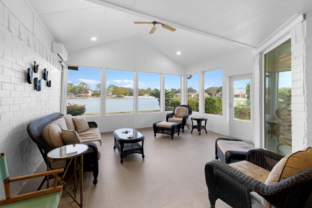 2919 N Peach Hollow Circle, Pearland, TX 77584