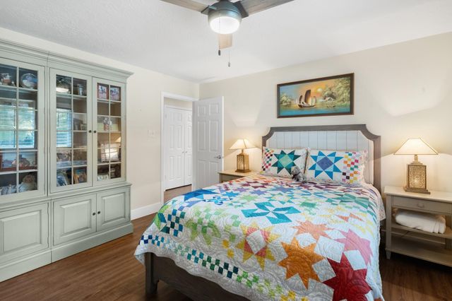 2919 N Peach Hollow Circle, Pearland, TX 77584