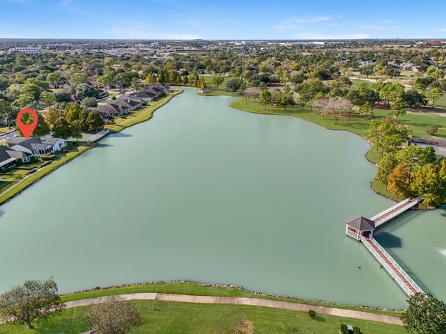 2919 N Peach Hollow Circle, Pearland, TX 77584