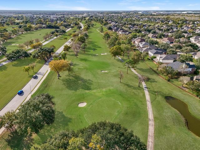 2919 N Peach Hollow Circle, Pearland, TX 77584