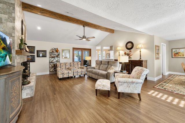 2919 N Peach Hollow Circle, Pearland, TX 77584