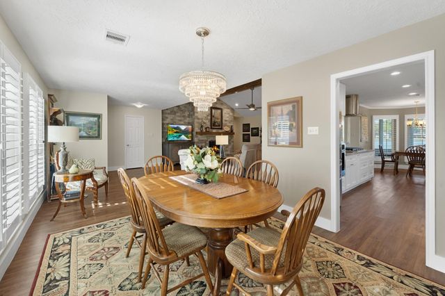 2919 N Peach Hollow Circle, Pearland, TX 77584