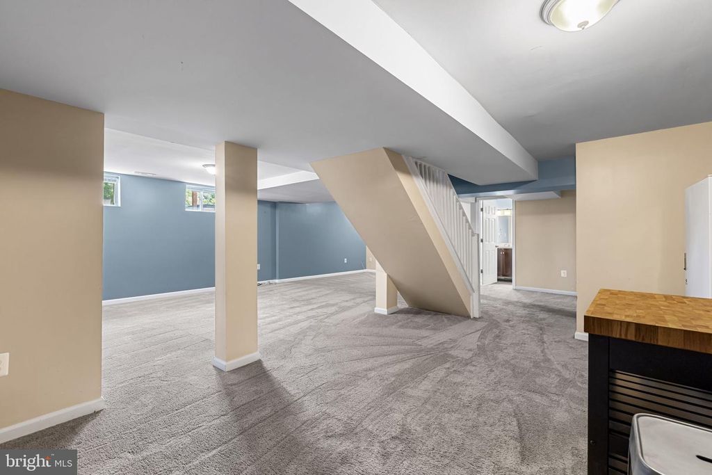 Image 25 of property listing at 216 PARKER AVE, Annapolis, MD 21401