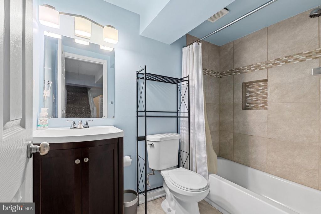 Image 26 of property listing at 216 PARKER AVE, Annapolis, MD 21401