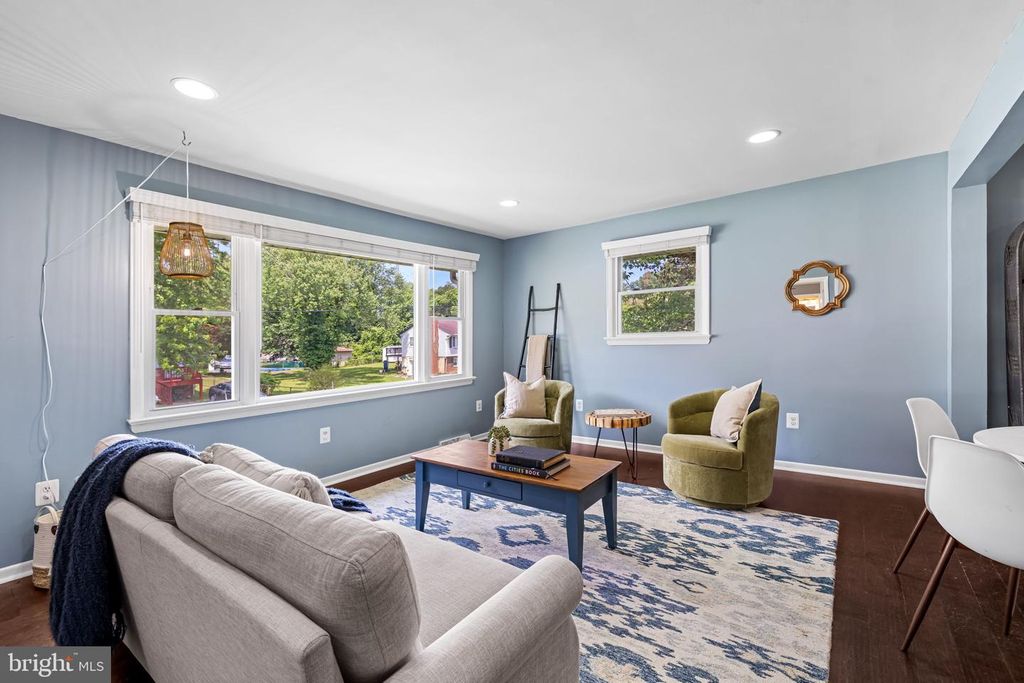 Image 4 of property listing at 216 PARKER AVE, Annapolis, MD 21401