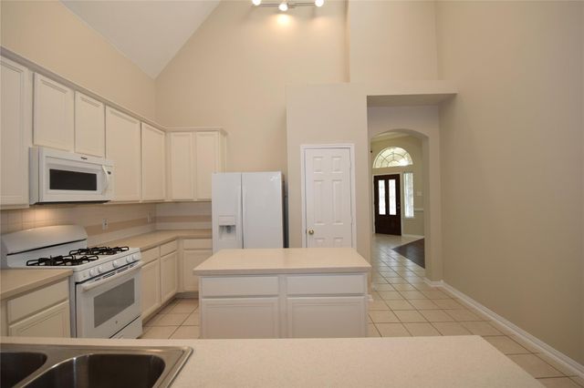 2231 Oak Sand Drive, Katy, TX 77450