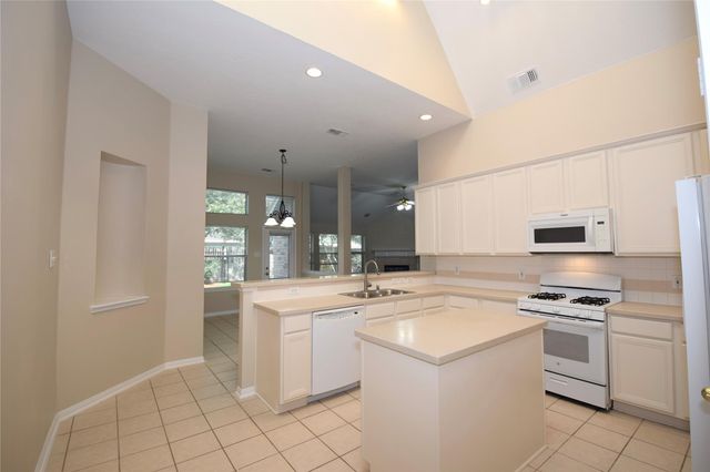 2231 Oak Sand Drive, Katy, TX 77450
