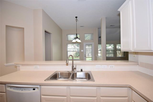 2231 Oak Sand Drive, Katy, TX 77450