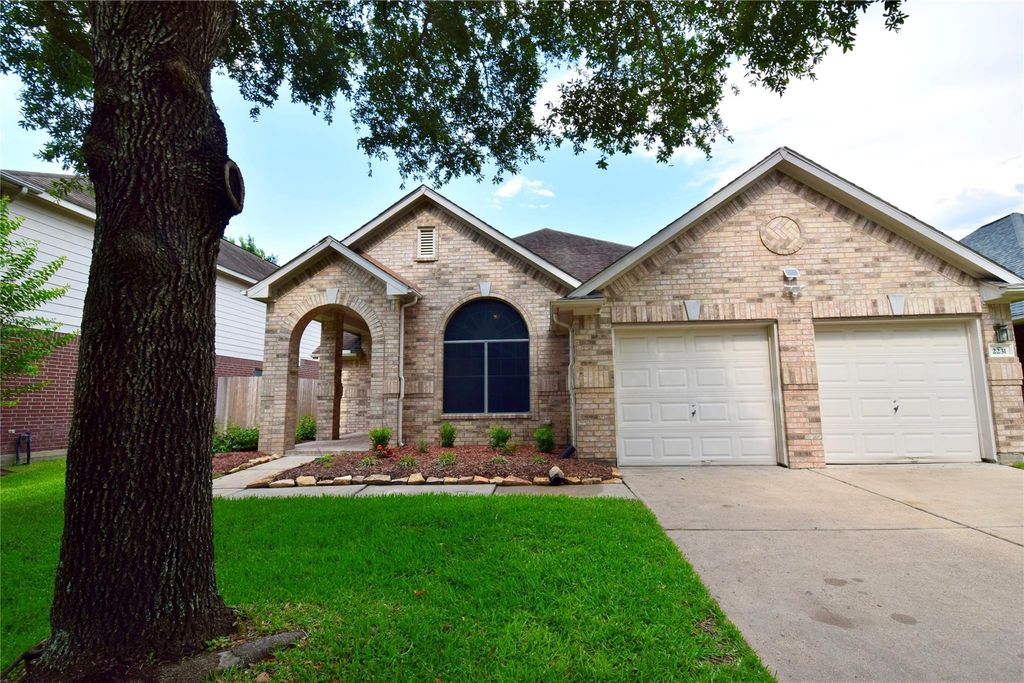 2231 Oak Sand Drive, Katy, TX 77450