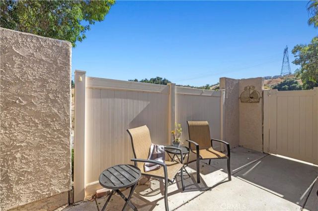 26277 Rainbow Glen Dr, Newhall, CA 91321