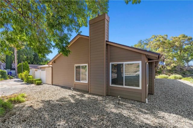 26277 Rainbow Glen Dr, Newhall, CA 91321