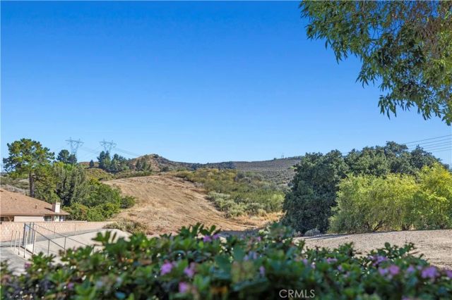 26277 Rainbow Glen Dr, Newhall, CA 91321