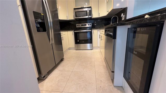 1701 NE 191st St A110, Miami, FL 33179