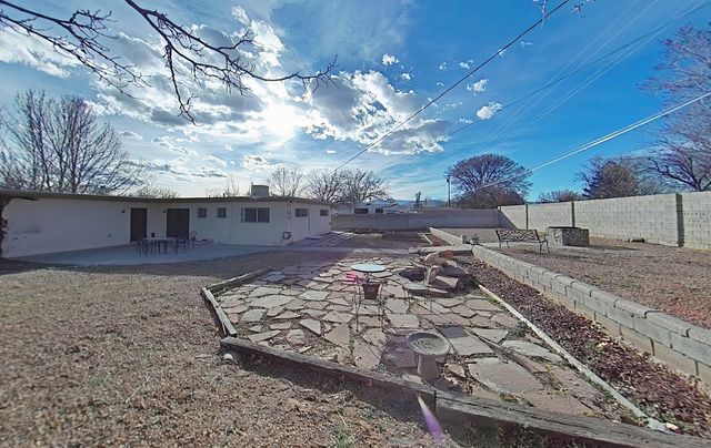 801 Sunset Drive, Espanola, NM 87532