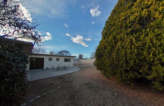 801 Sunset Drive, Espanola, NM 87532