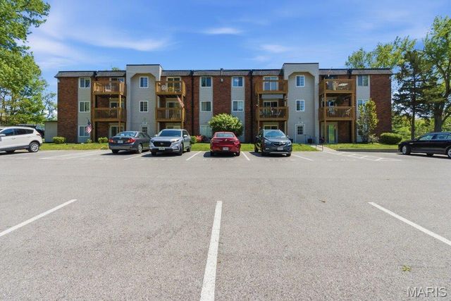 2741 Westphalia Court F, St Louis, MO 63129