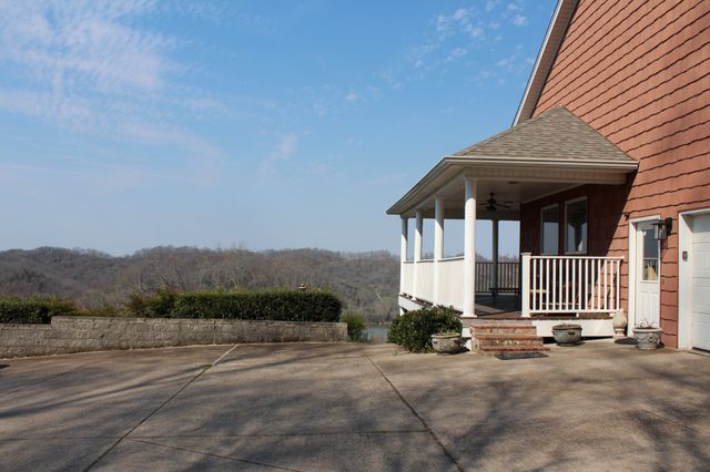 146 Aerie Ln, Granville, TN 38564