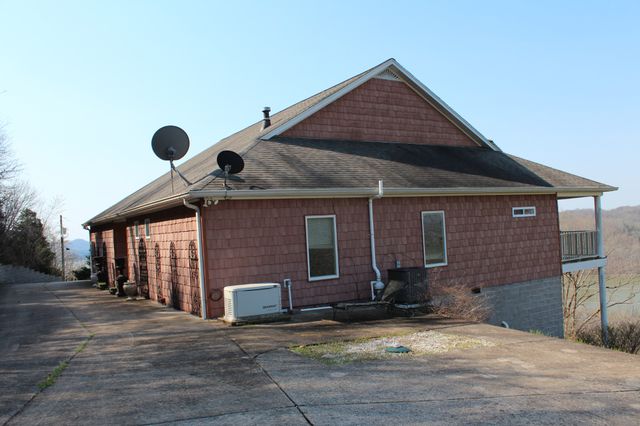 146 Aerie Ln, Granville, TN 38564