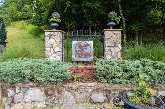 146 Aerie Ln, Granville, TN 38564