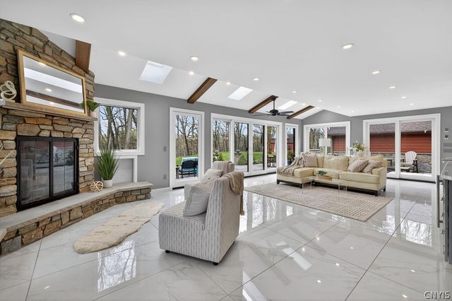 7979 Oak Brook Circle, Victor, NY 14534