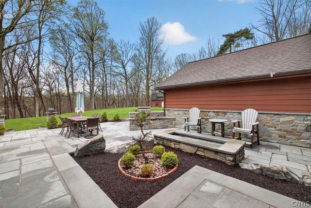 7979 Oak Brook Circle, Victor, NY 14534
