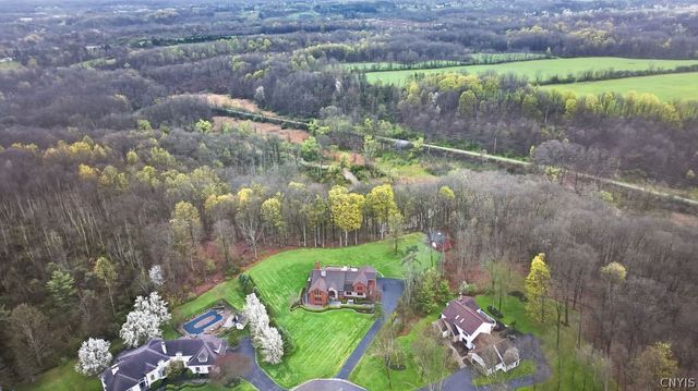 7979 Oak Brook Circle, Victor, NY 14534