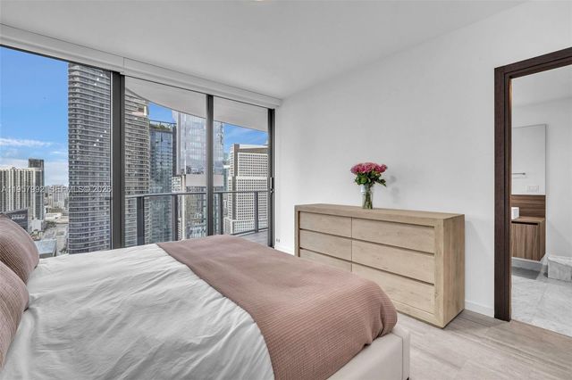 1000 Brickell Plz 3112, Miami, FL 33131