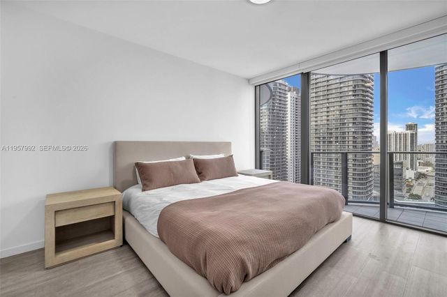 1000 Brickell Plz 3112, Miami, FL 33131